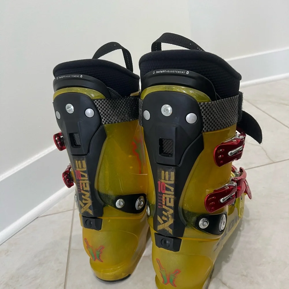 Salamon Yellow X Wave 10 Ski Boots Size 8 US